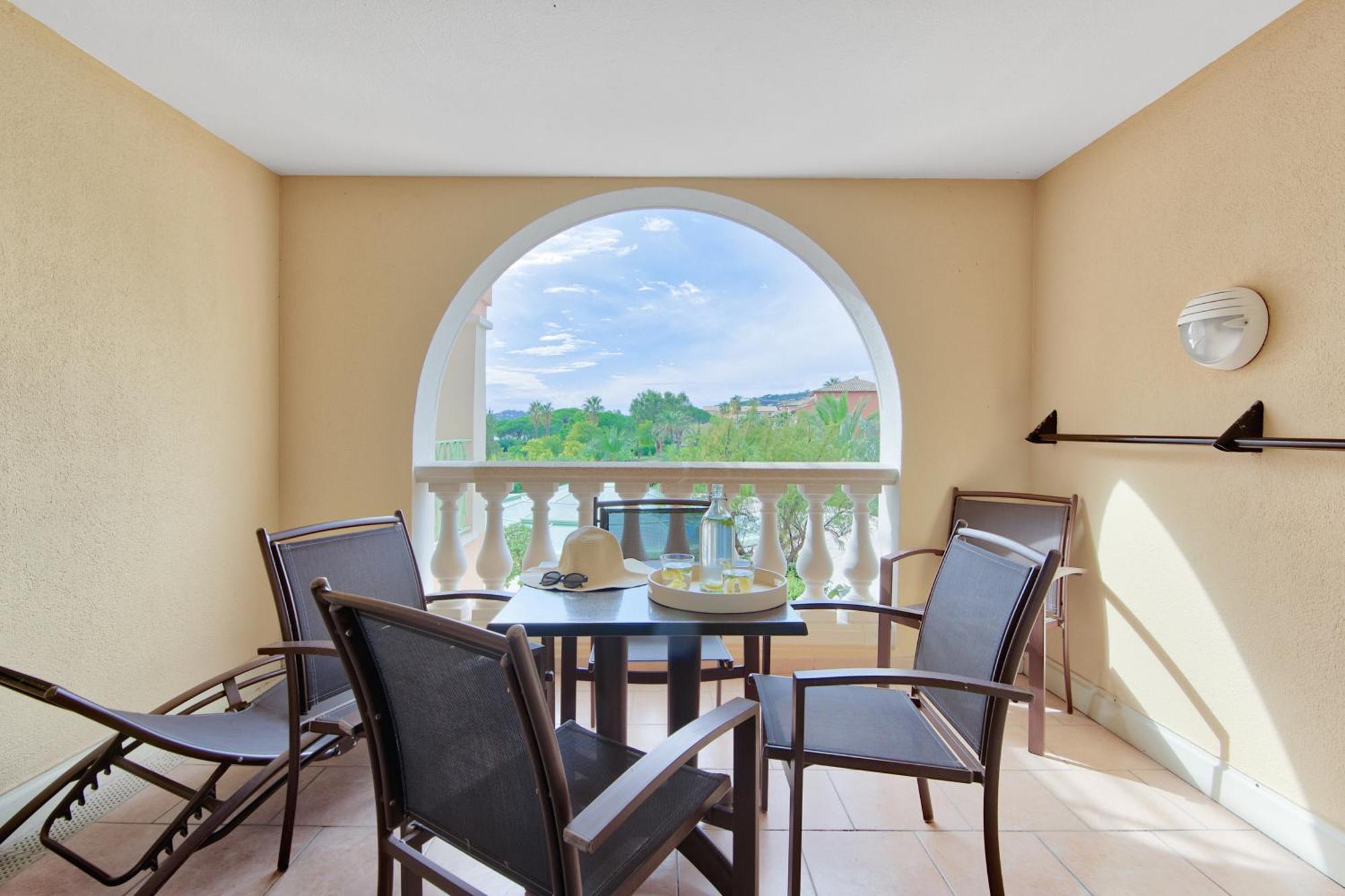 Residence Pierre & Vacances Premium Les Calanques Des Issambres Лес-Иссамбр Экстерьер фото