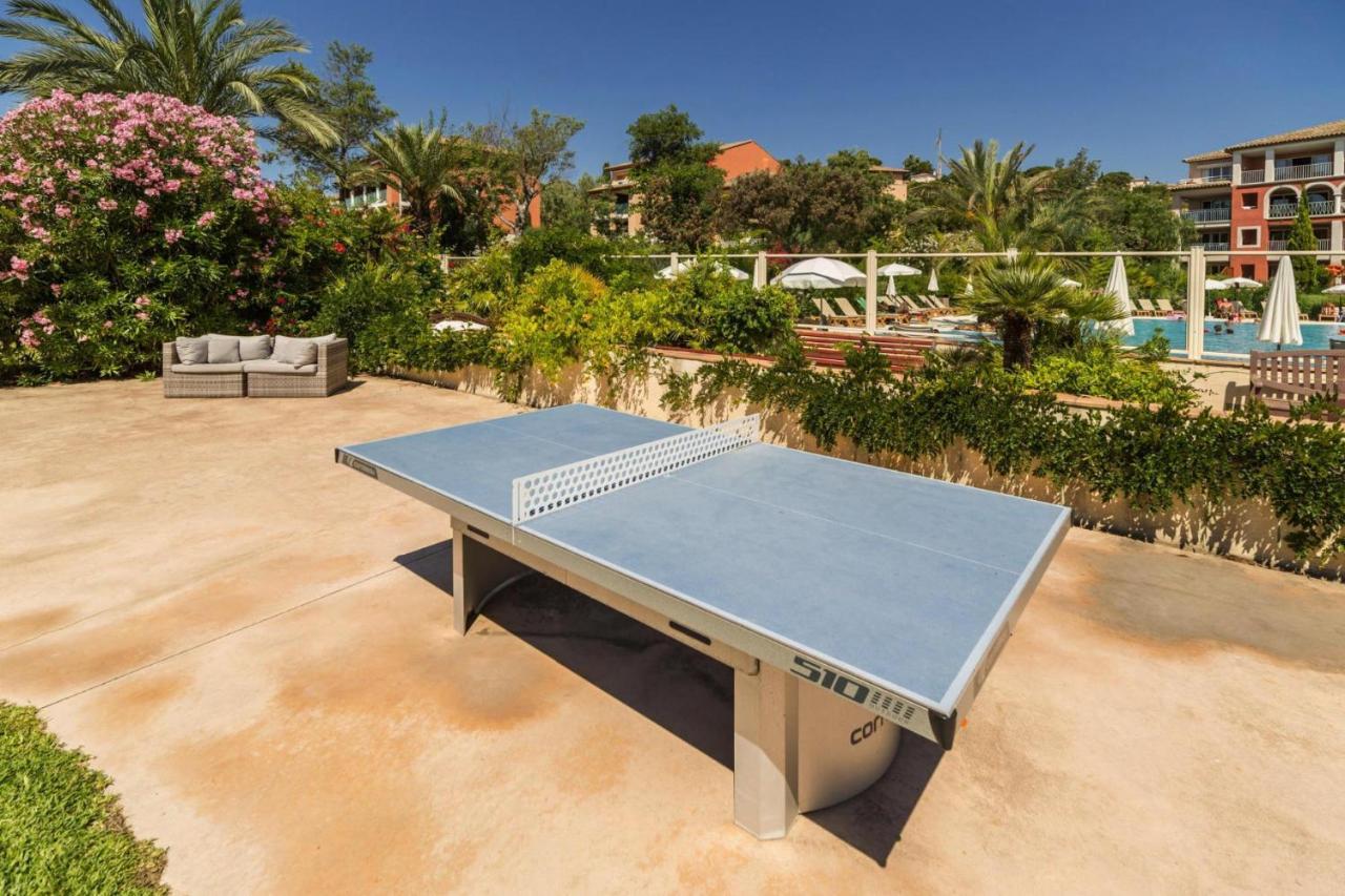 Residence Pierre & Vacances Premium Les Calanques Des Issambres Лес-Иссамбр Экстерьер фото